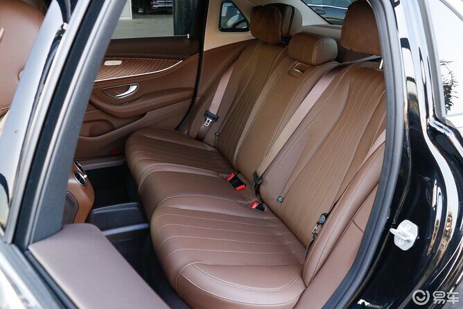 Shanghai Hongqiao Airport private transfer to hotels downtown. - The Experience on the Day