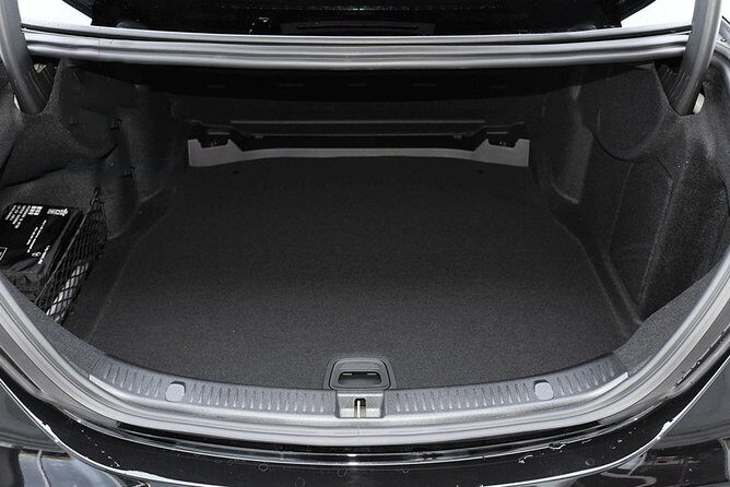 Shanghai Hotels to Shanghai Pudong Airport Private Transfer. - What About the Vehicle and Comfort?