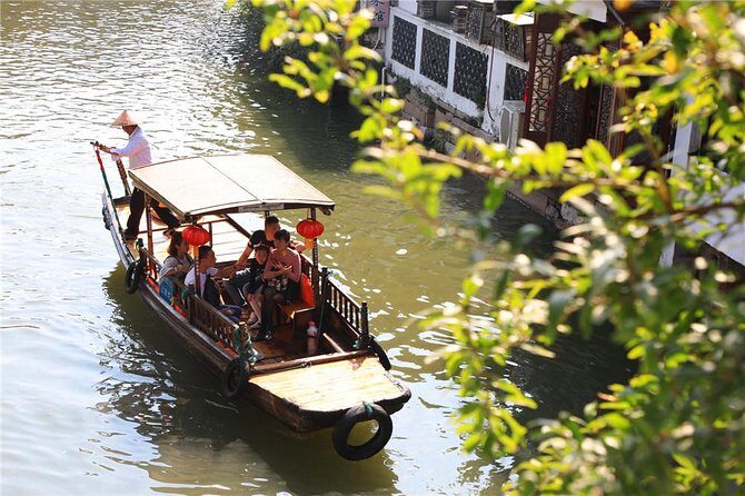 Shanghai Muslim Private Day Tour: Zhujiajiao Water Town and Huxi Mosque - Zhujiajiao Water Town: A Historic Waterway Escape