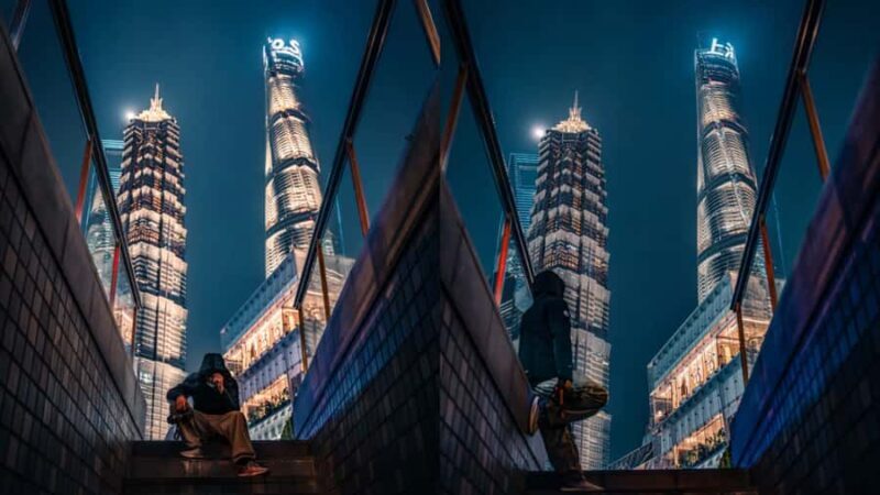 Shanghai: Night City View Photoshoot at Lujiazui - Who Should Do This Experience?
