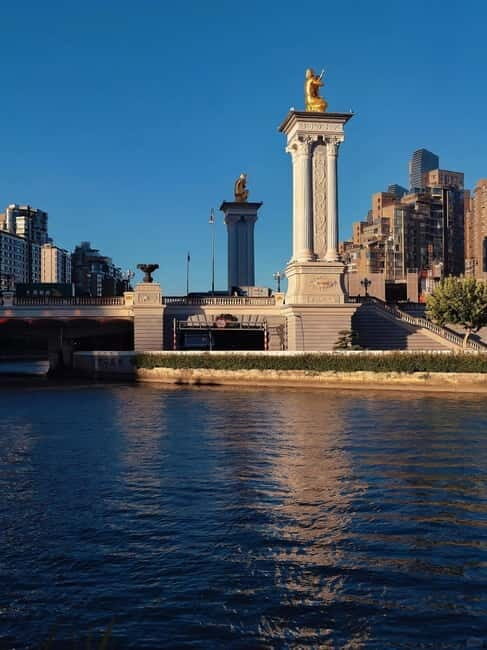 Shanghai: Private Walking Tour of Suzhou Creek & North Bund - Key Points