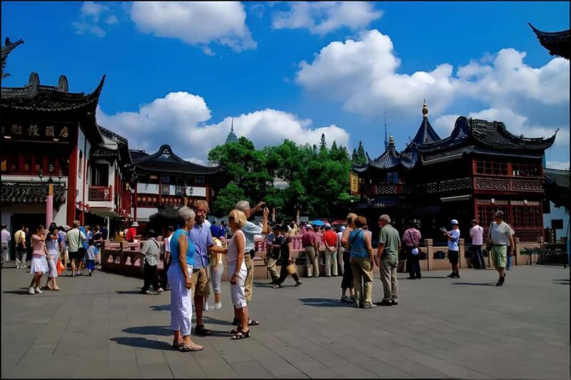 Shanghai: Private Yu Garden 1.5 Hour In-depth Guided Tour - Exploring Yu Garden: A Historical and Architectural Gem