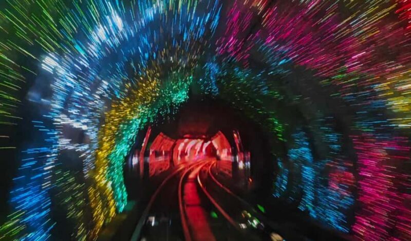 Shanghai: The Bund & Lujiazui Sighting Tunnel Guided Tour - Introduction to the Tour