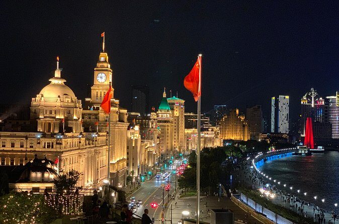 Shanghai VIP River Cruise Experience with Dinner and Guide - The Sum Up