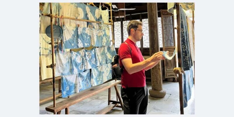 Shanghai: Zhujiajiao Water Town Tour with Tie-Dye Experience - Lunch with Water Views and Local Flavors