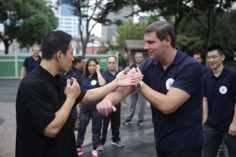shanghaitai-chi-experience-in-a-scenic-park