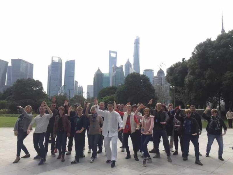 shanghaitai-chi-experience-in-a-scenic-park