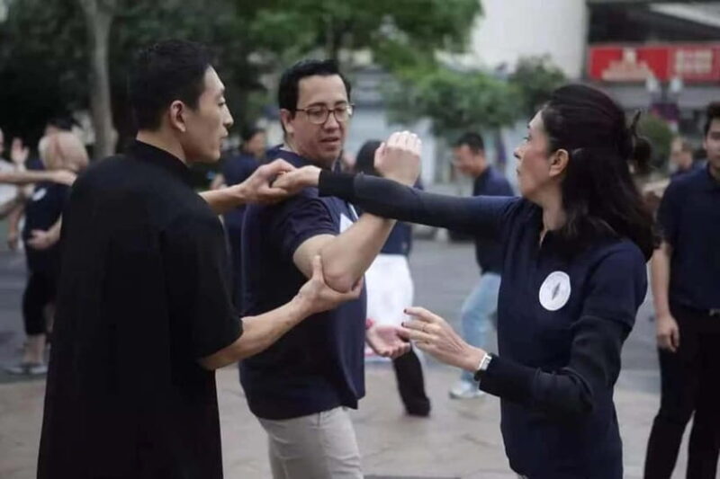 Shanghai:Wing Chun Kung Fu in Shanghai's Beautiful Park - Key Points