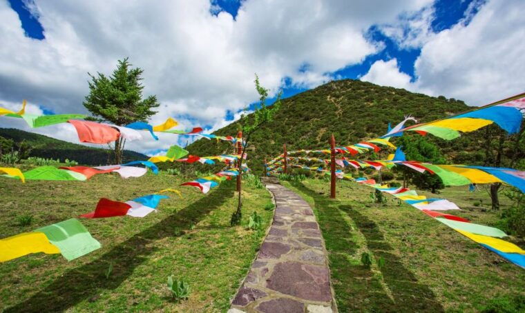 shangri-la-area-private-day-tour