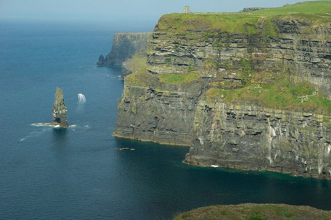 shannon-airport-to-the-cliffs-of-moher-en-route-to-galway