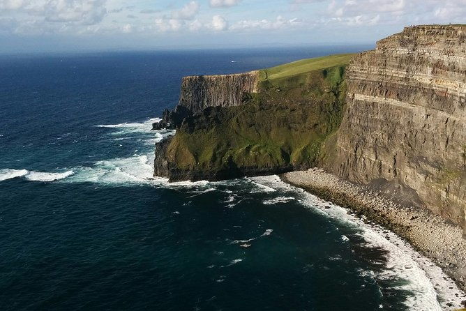shannon-airport-to-the-cliffs-of-moher-en-route-to-galway