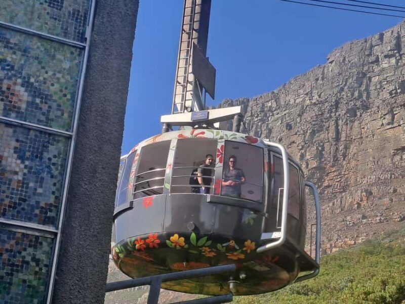 Shared and Scheduled Table Mountain Cable Car Tour - Who Should Consider This Tour?