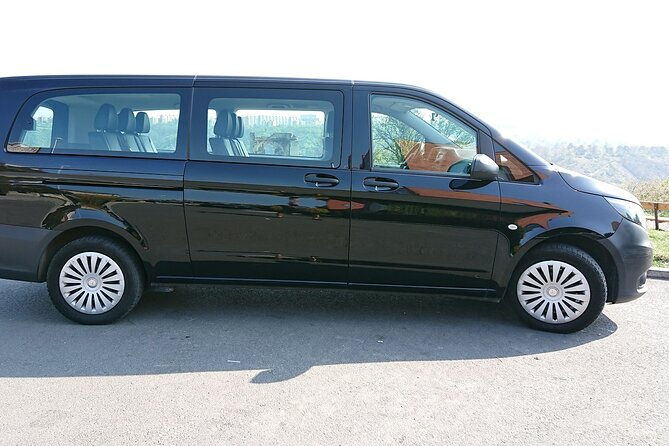 shared-arrival-transfer-prague-airport-to-hotels