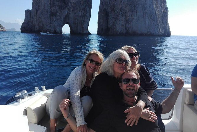 shared-boat-tour-to-capri-from-sorrento-msh