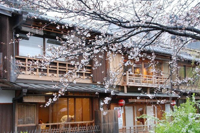 shared-departure-transfer-kyoto-city-to-osaka-itami-airport