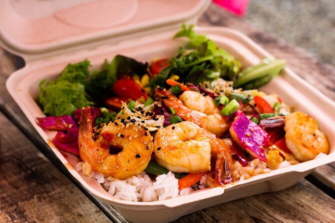 shared-food-waterfall-tour-in-honolulu