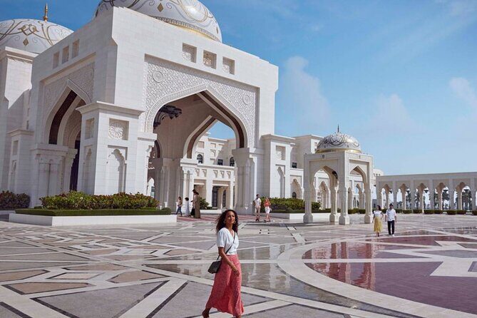 Shared Full Day Guided Tour Visit to Abu Dhabi - Key Points
