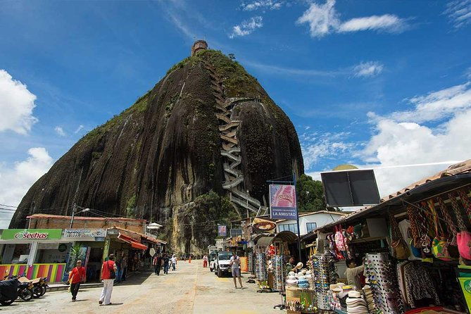 shared-guatape-and-el-penol-from-medellin