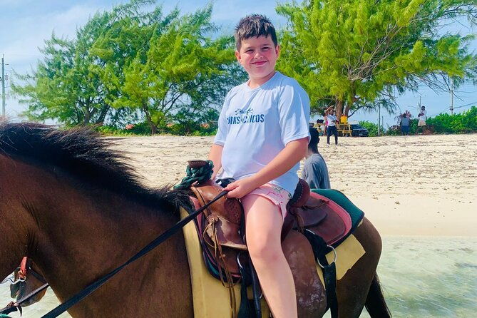 shared-horseback-riding-in-turks-and-caicos