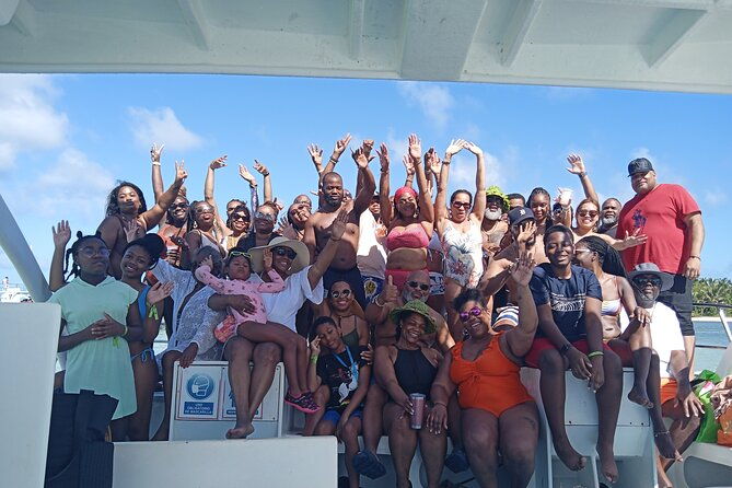 shared-party-boat-cruise-snorkel-in-wonderful-time-in-paradise