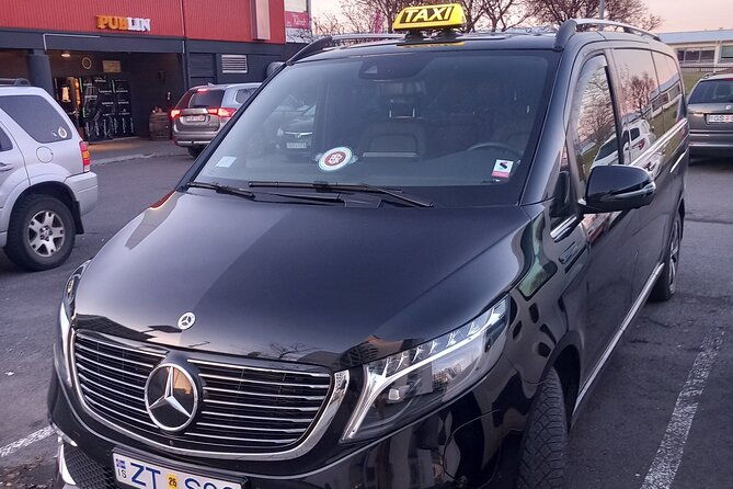 shared-ride-to-airport-from-your-hotel-without-changing-car