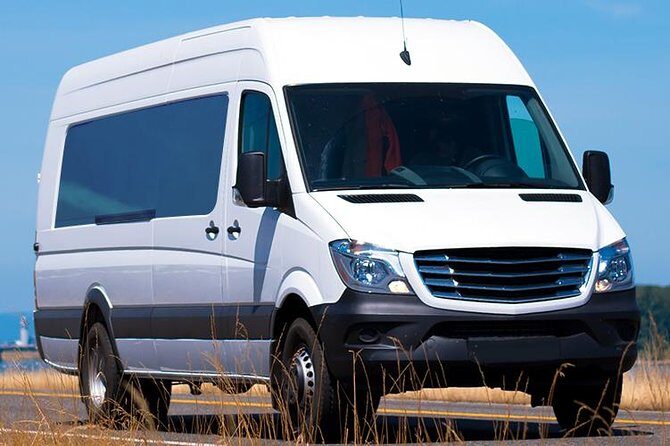 Shared Round-Trip Transfer To/From Cancun International Airport - Who Is This Transfer Best For?