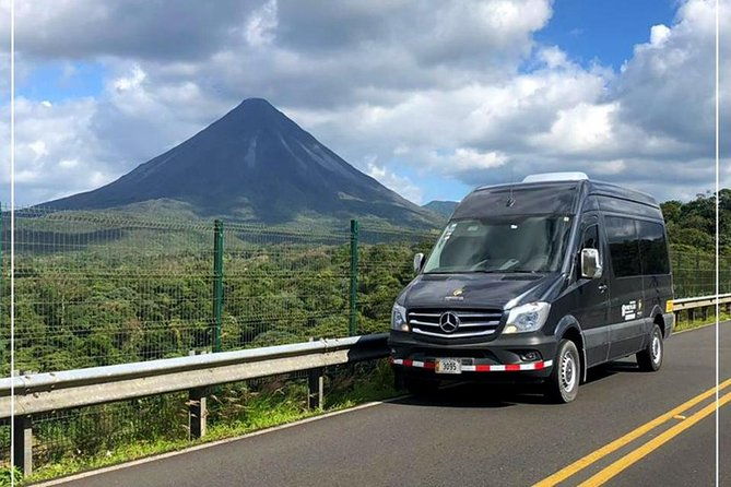 shared-shuttle-from-manuel-antonio-to-san-jose