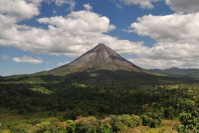 shared-shuttle-san-jose-to-arenal