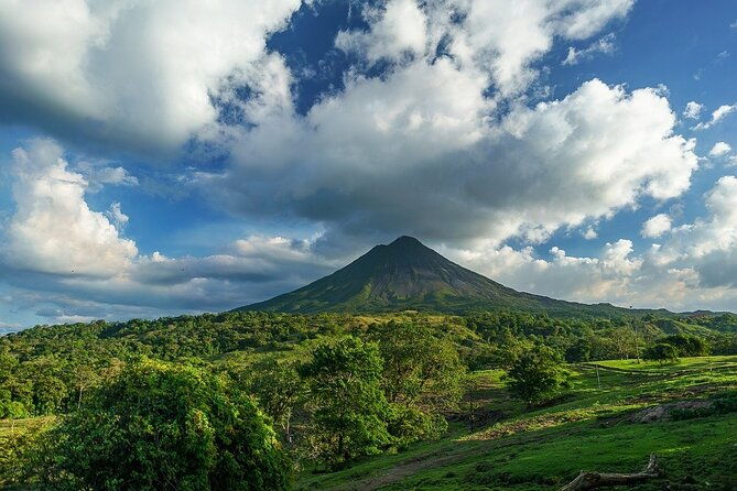 shared-shuttle-san-jose-to-arenal