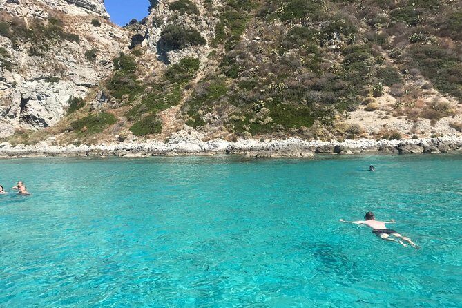Shared snorkeling tour from Tropea to Capo Vaticano - Who Should Consider This Tour?