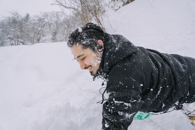shared-snowshoe-hiking-tour-in-semboku