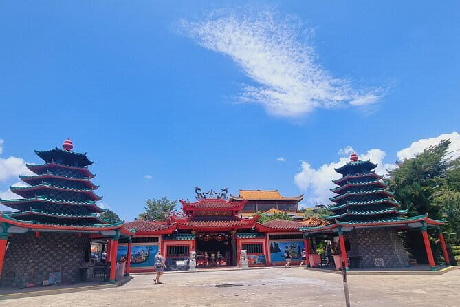 Shared Spectacular Tour Plus Massage in Batam, Indonesia - Key Points