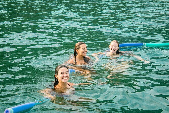shared-tour-in-vela-catamaran-velas-do-rio