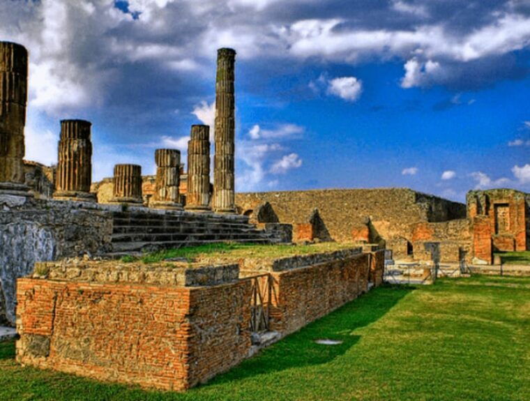 shared-tour-sorrento-amalfi-coast-and-pompeii-from-naples