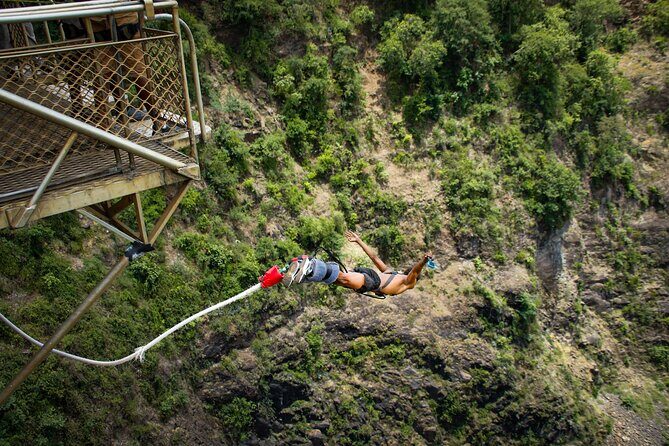 Shearwater Bungee Jump Victoria Falls Bridge - What to Expect from the Victoria Falls Bungee Jump
