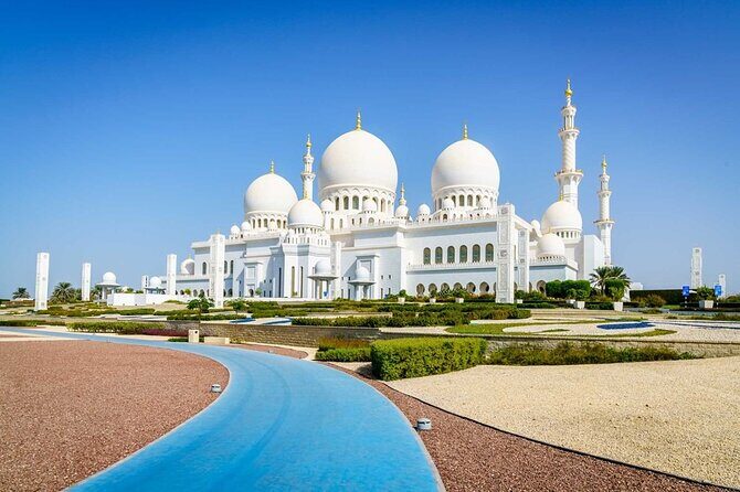 Sheikh Zayed Grand Mosque with Ferrari World from Dubai - An In-Depth Look at the Tour Experience