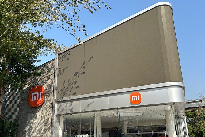 Shenzhen Tech DJI Electronics Market and Lianhua Mountain - Transportation, Duration, and Group Size