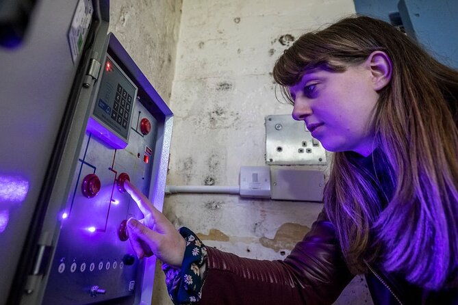 shepton-mallet-prison-escape-room-the-cell