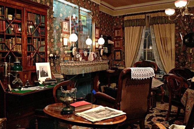 sherlock-holmes-museum-see-londons-top-sights-walking-tour