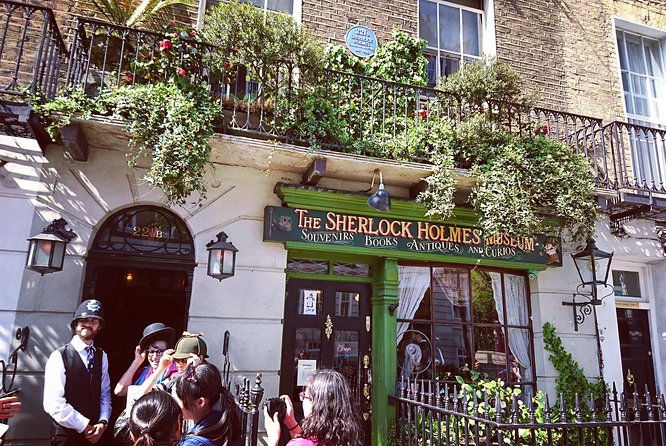 sherlock-holmes-old-london-very-small-group-walking-tour