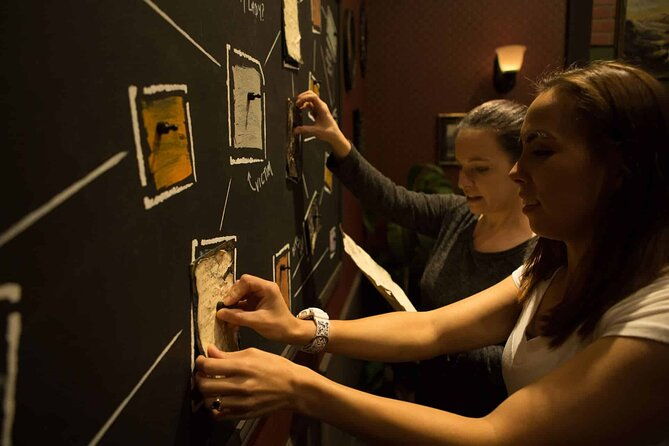 sherlock-studies-75-minute-escape-room-2