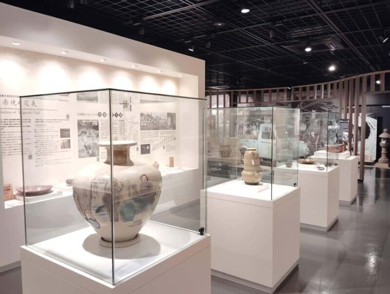 Shiga: Discover the Living Tradition of Shigaraki Pottery - The Art of Buying Shigaraki Ware