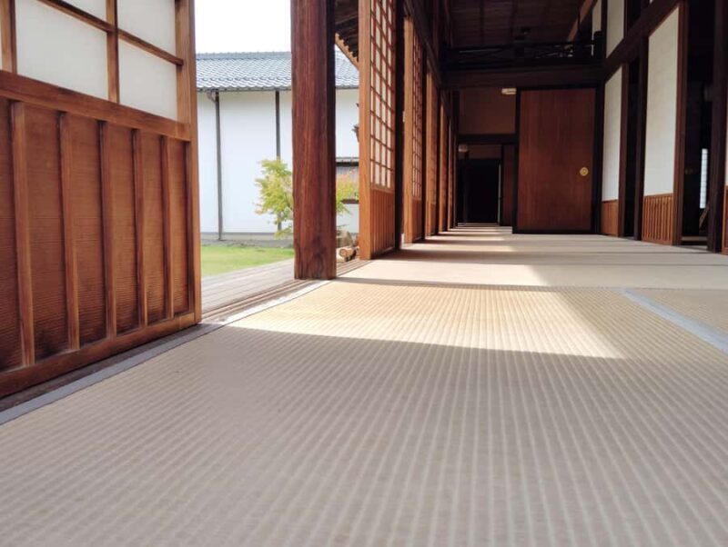 Shiga: Guided Hikone Castle Experience with Samurai Heritage - Key Points