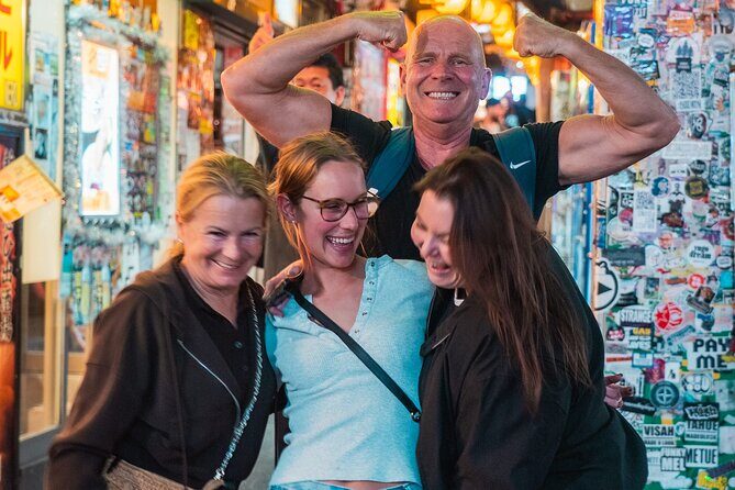 Shinjuku Bar and Izakaya Hopping with Drinks and Dinner - Key Points