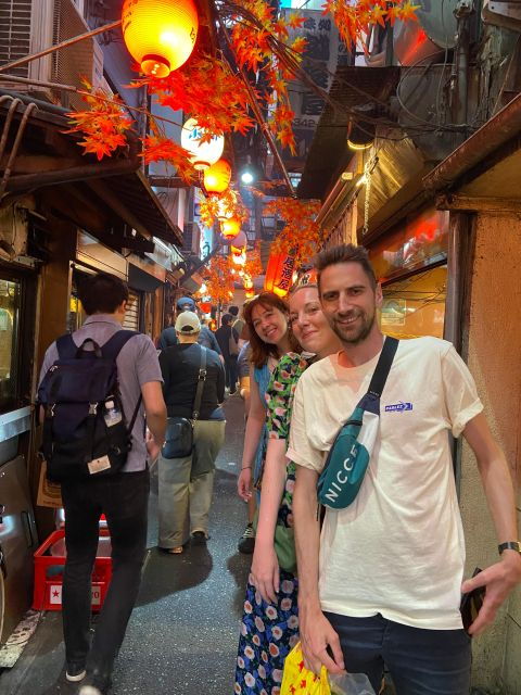 shinjuku-bar-hopping-night-tour-at-japanese-izakaya
