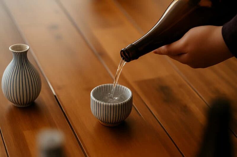 Shinjuku Evening Walk & Traditional Snack Bar Visit - An In-Depth Look at the Shinjuku Evening Walk & Snack Bar Experience