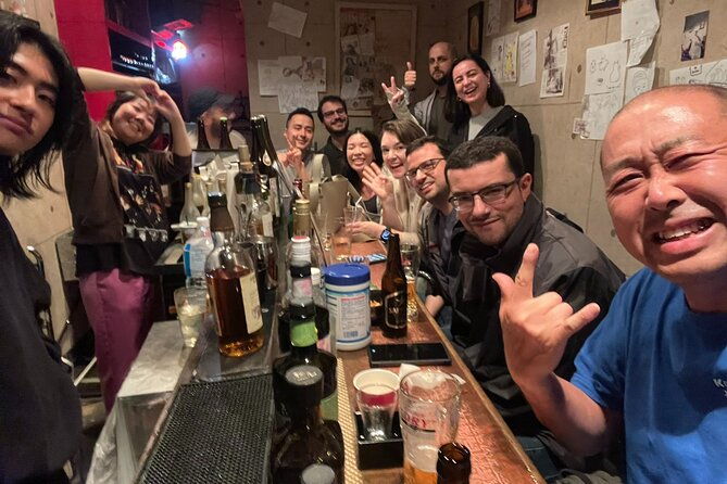 shinjuku-kabukichou-local-areas-exploring-tour-in-bar-or-hot-bath