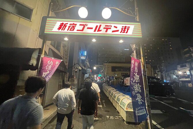 Shinjuku Night tour Include drinks and food w/ Local Guide - Starting Point: Shinjuku Ale – A Retro-Modern Beer Haven