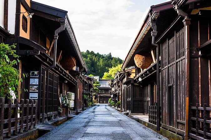 Shirakawa-go Minkaen Light Up & Hida Takayama from Nagoya - The Journey Back: Comfort and Considerations