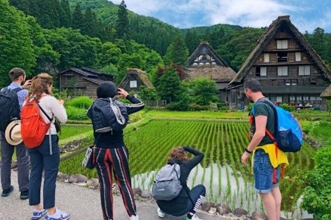 shirakawago-kanazawa-drivingtour-english-speaking-driver-takayama-to-kanazawa